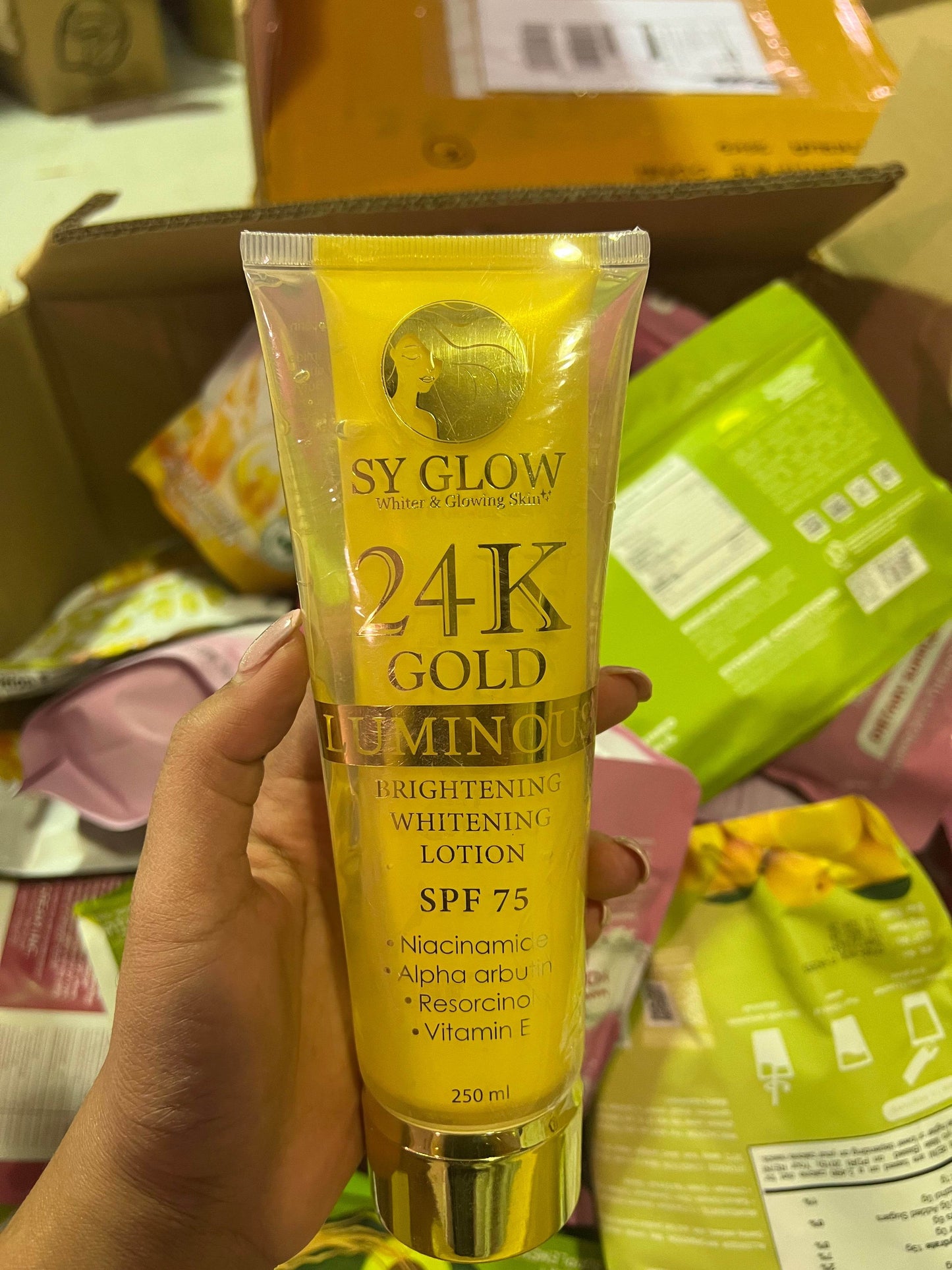 Sy Glow 24K Gold Brightening Lotion – Radiant Whitening & Glowing Skin - MZG Health & Beauty Imports
